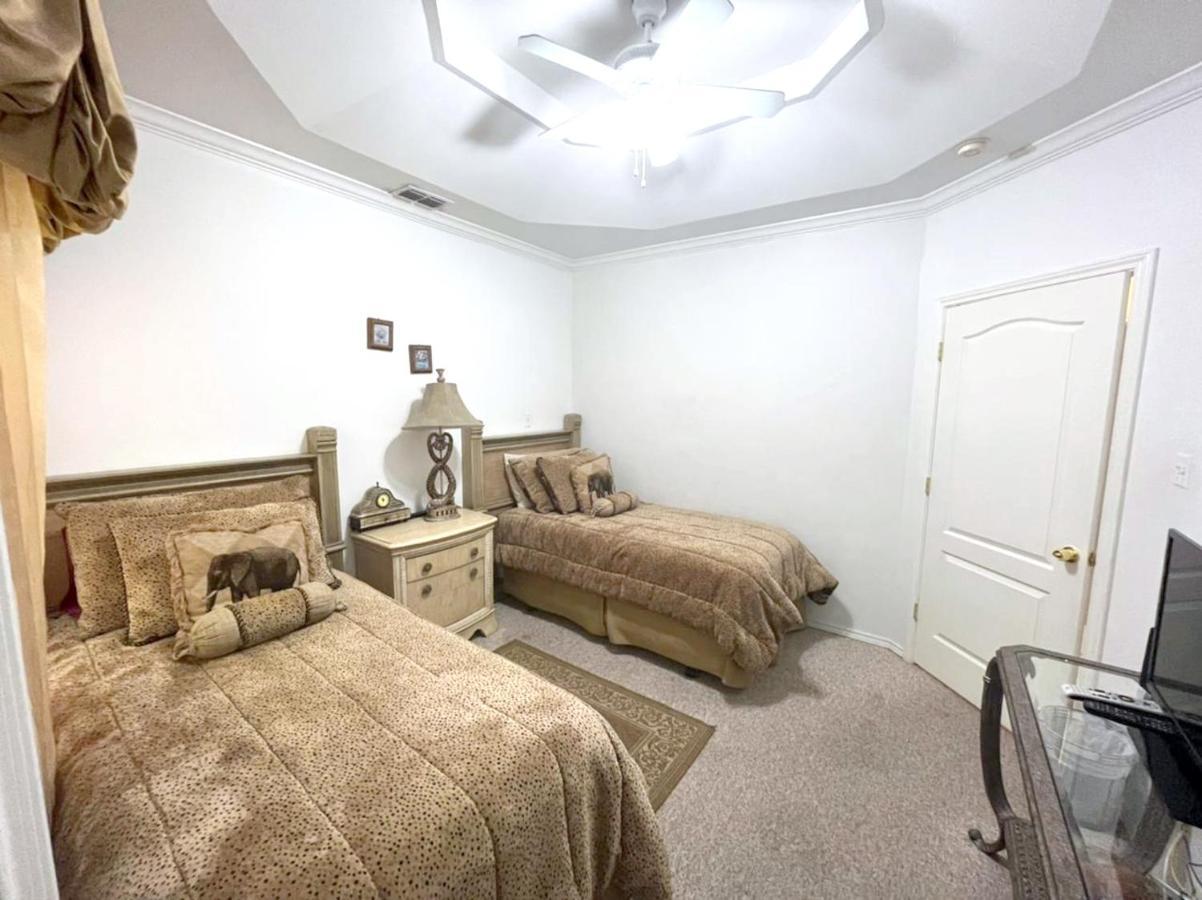 Beautifully Furnished 3Bd 2Br Pool Gated Condo In Mcallen, Tx Pharr Dış mekan fotoğraf